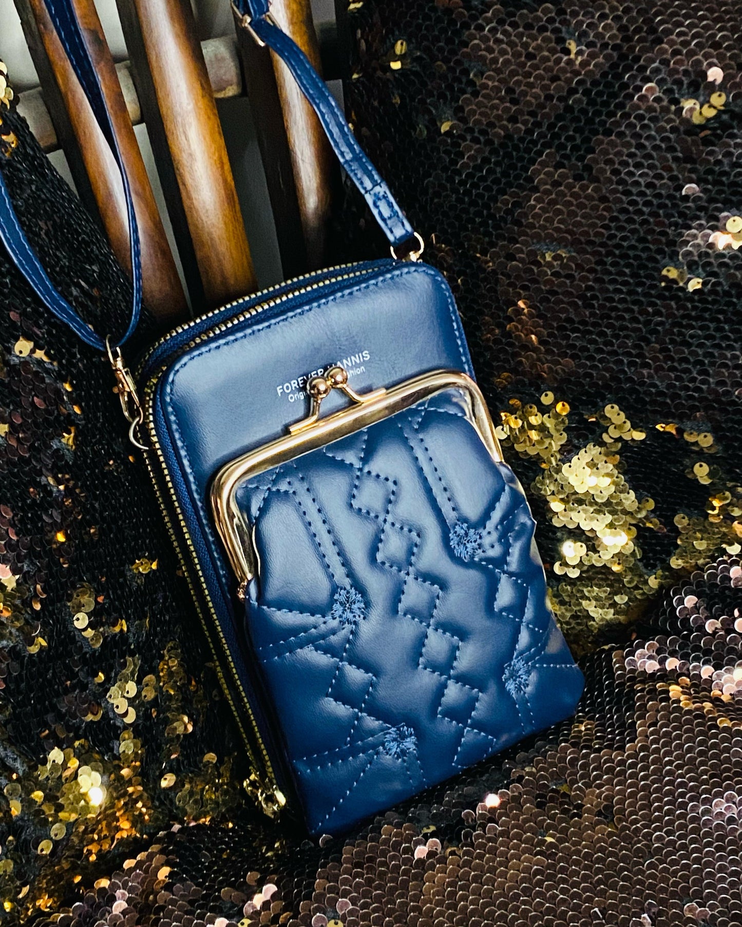 Elegant Women's Clutch – Compact Blue Crossbody Handbag with Gold Zipper & Stylish Design
