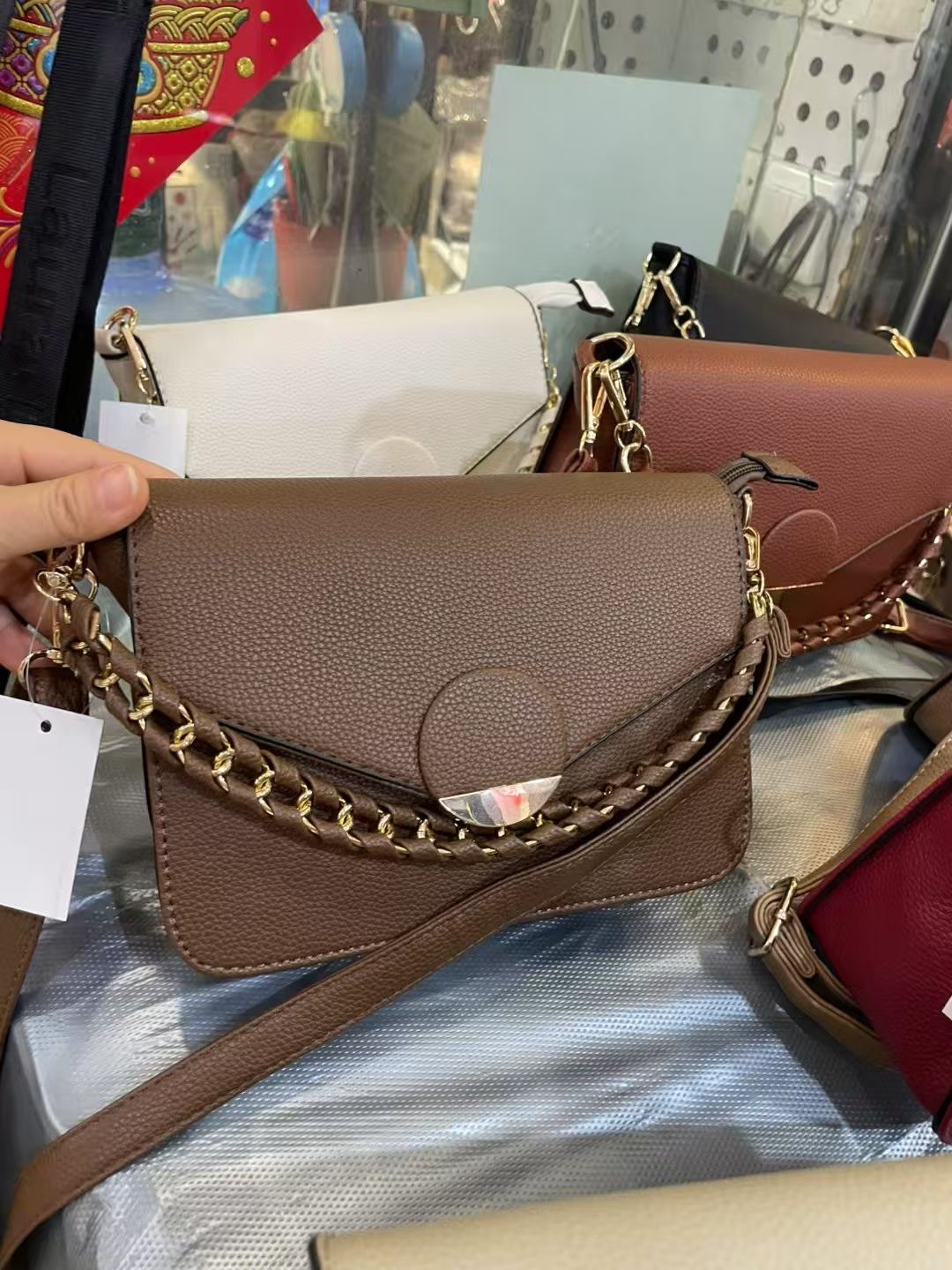 Elegant Chain Crossbody Shoulder Bag – Luxury Everyday Handbag for Women